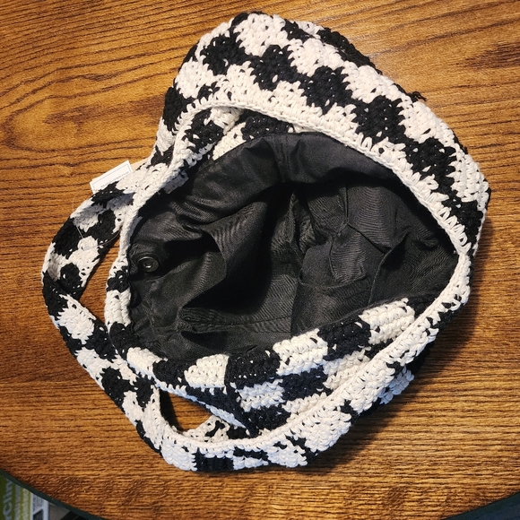 No Boundaries Crocheted Hobo Bag - Picture 4 of 10